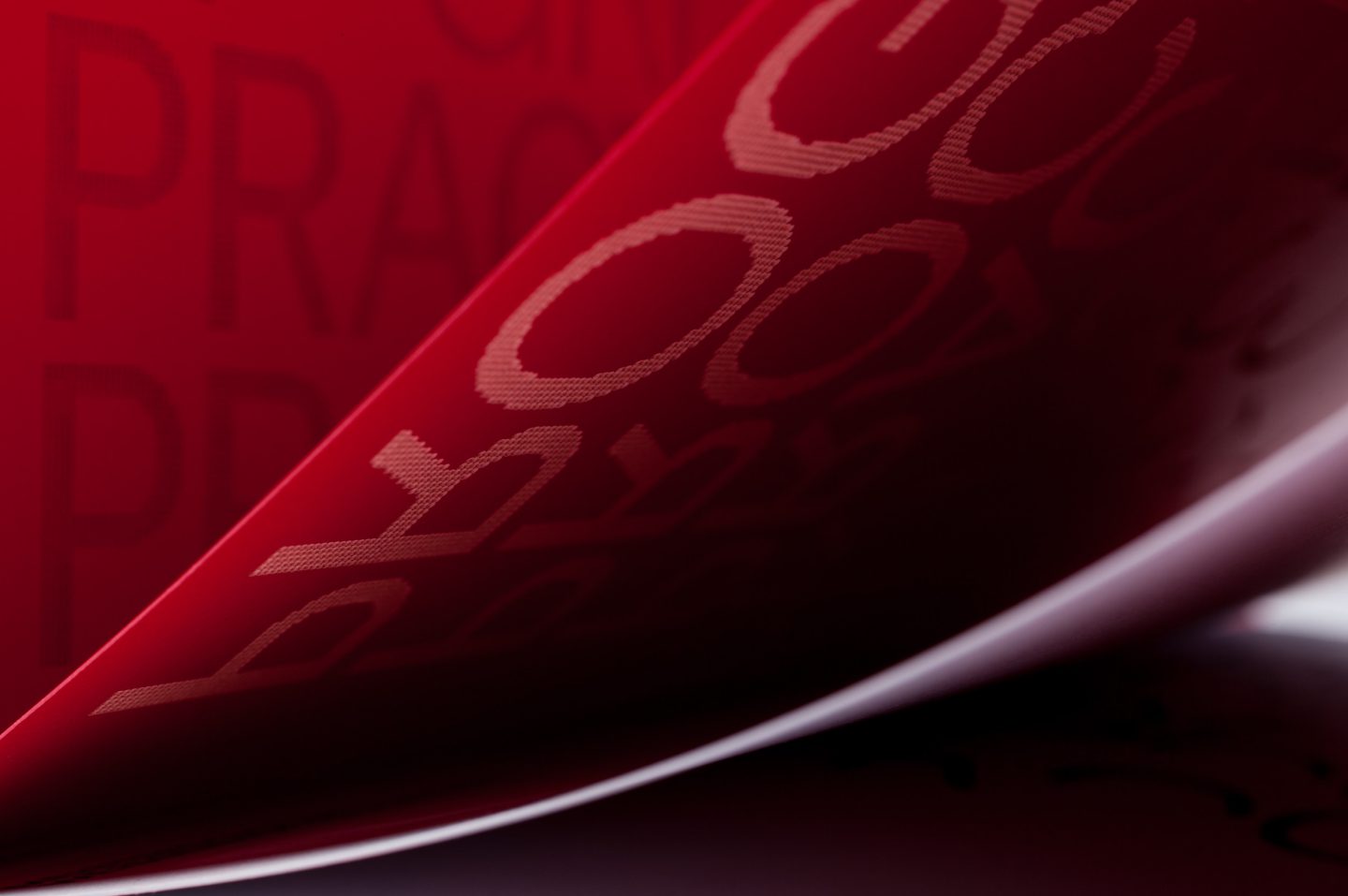 Detail der Laserveredelung auf dem Cover der Künstlerpublikation »Practice Process Progress, Meisterschüler im Weißenhofprogramm, Band I«