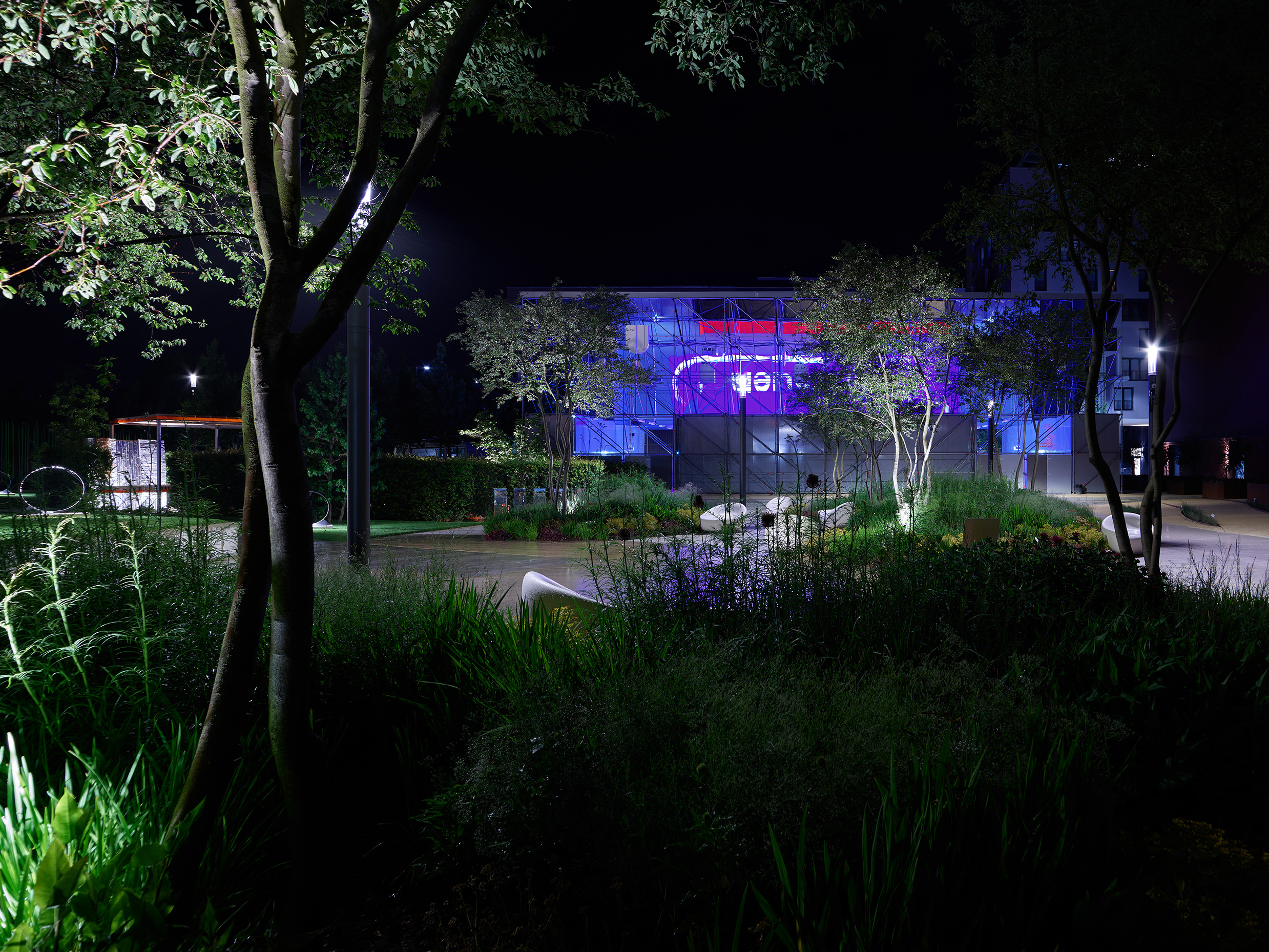 The installation at night. Photo: Rudi Schmutz jun.