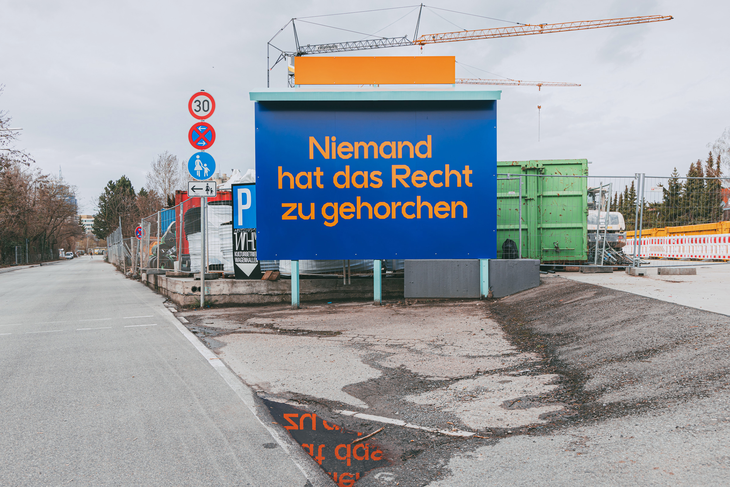 Mural »Niemand hat das Recht zu gehorchen«, funded by the Department of Culture and Arts, City of Stuttgart. Developed and built with Nam Huynh, Hans-Jörg Seidler and Levin Stadler