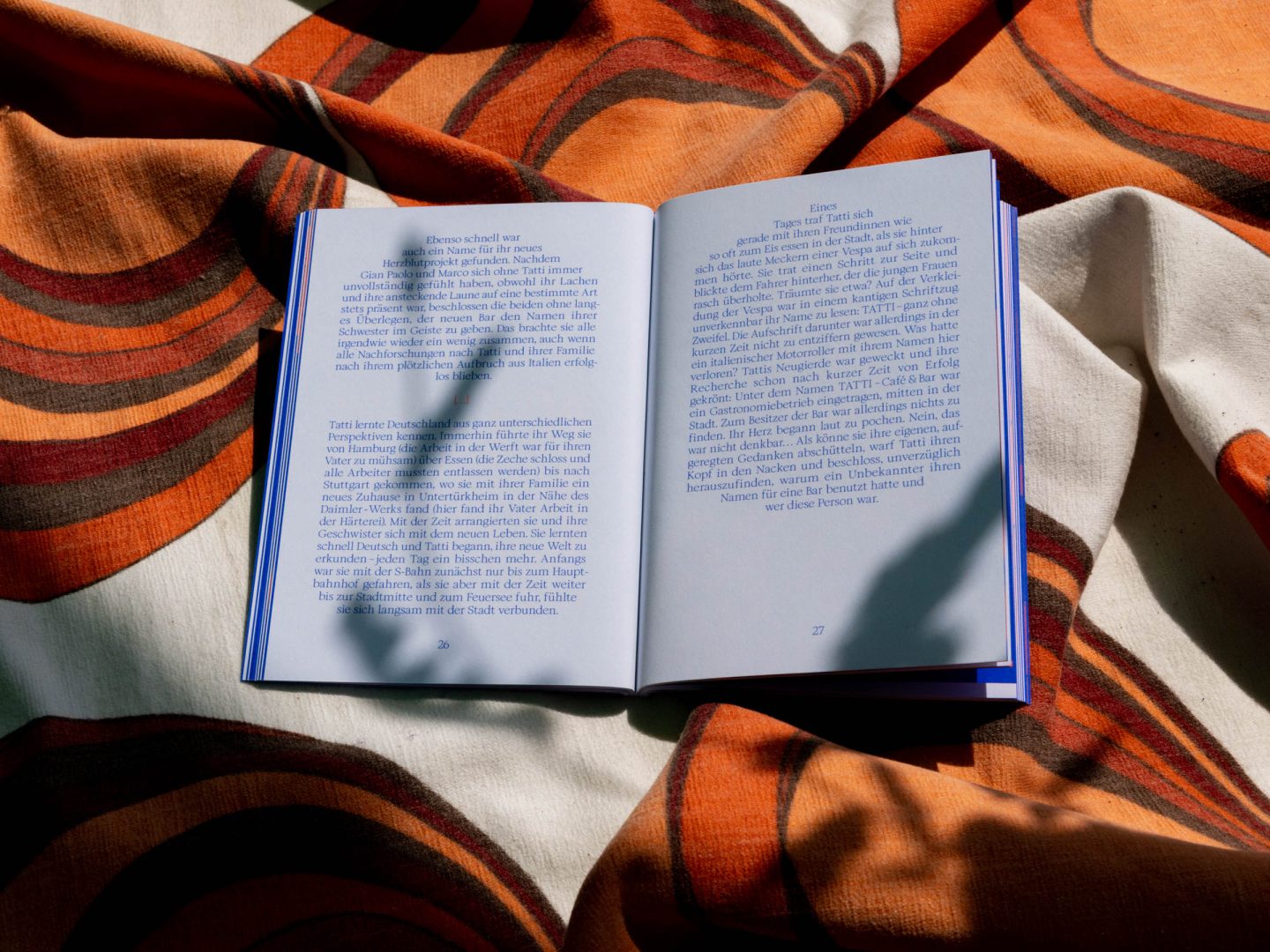 Subsequently, we applied this shape to the text layout.