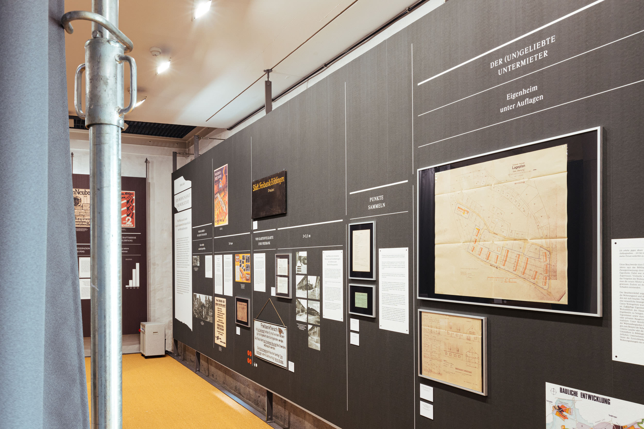 Historical relics are an important part for this exhibition design display